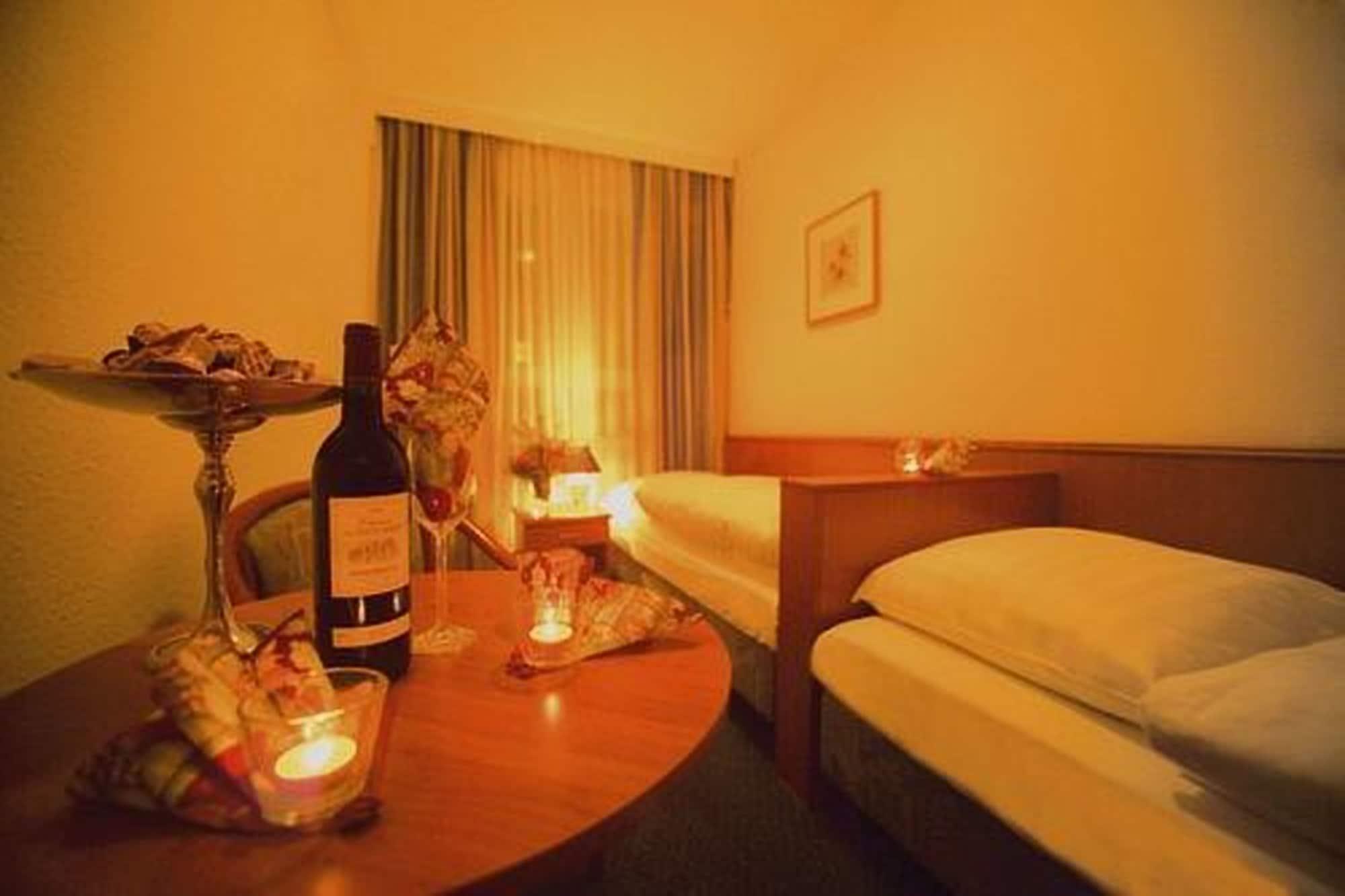 Hotel Mercedes/Centrum Hamburg Luaran gambar