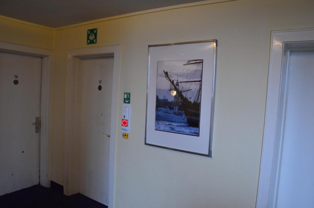 Hotel Mercedes/Centrum Hamburg Luaran gambar